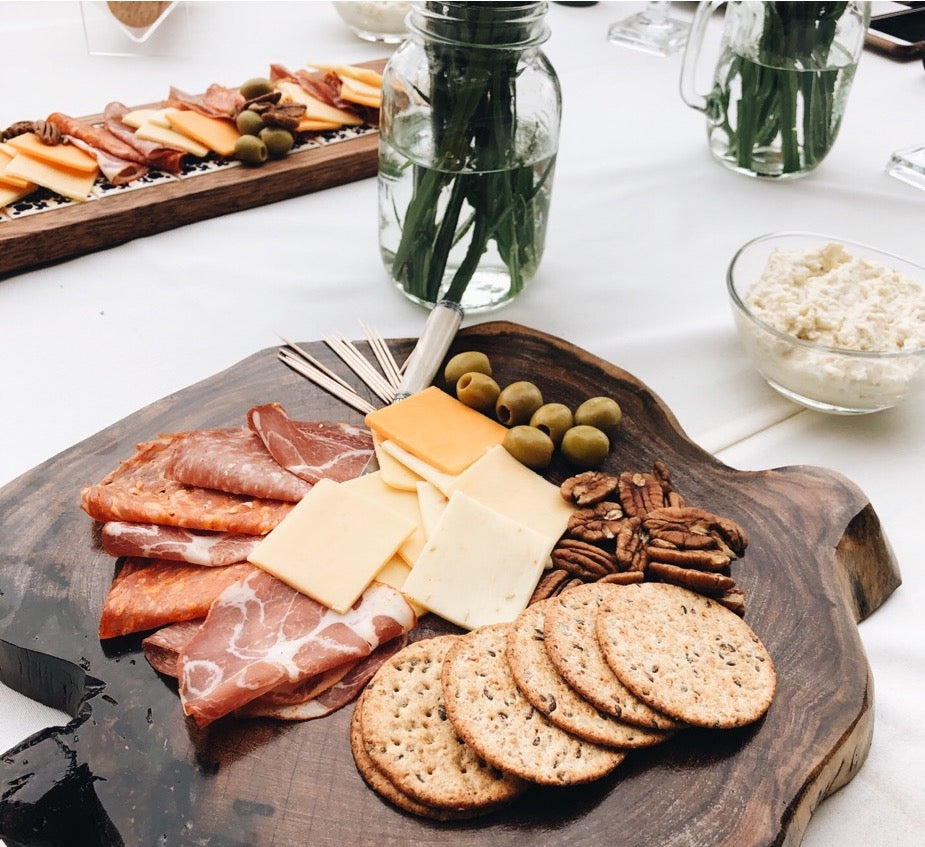 Natural Edge AZ Mesquite Cutting/Serving Board – Unique Wood